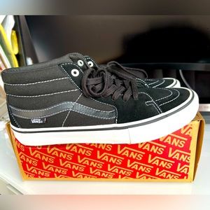Vans Sk8-mid Pro Black Gently Used Mens 9 Black and White